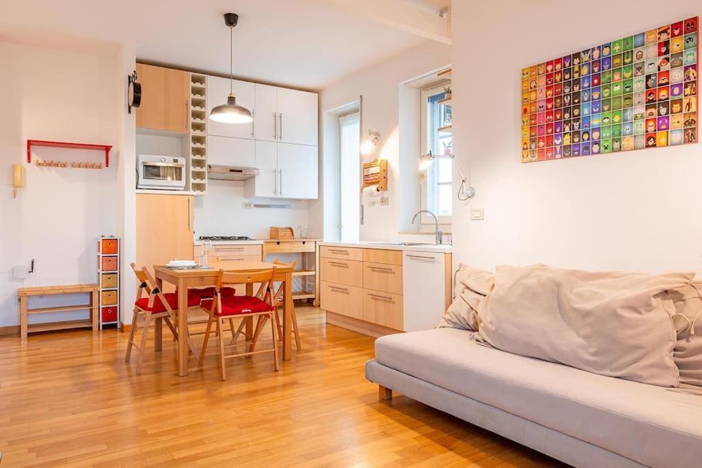 Guest Planet - Grazioso Bilocale Bande Nere M1 Apartment มิลาน ภายนอก รูปภาพ